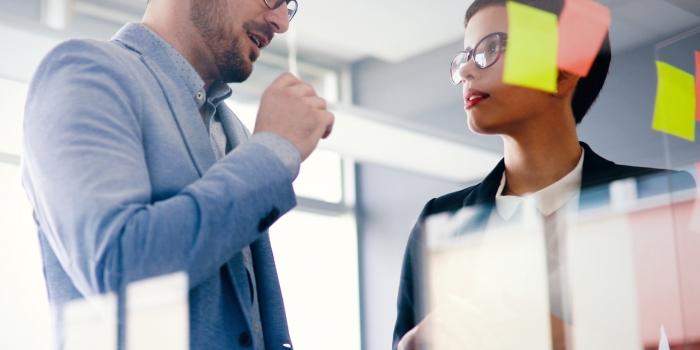 Oser les conversations courageuses: l'art de dialoguer pour mieux communiquer Oser les conversations courageuses: l'art de dialoguer pour mieux communiquer