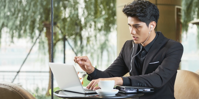 S'exprimer avec confiance en mode virtuel (Sur 3 jours) S'exprimer avec confiance en mode virtuel (Sur 3 jours)